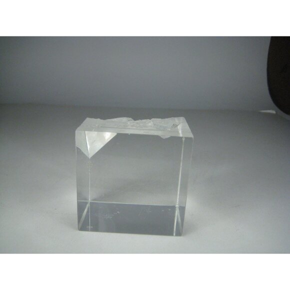 Vintage Cube Lighthouse Dekel Vintage 1978 Clear Acrylic Sculpture Paperweight - Picture 10 of 16